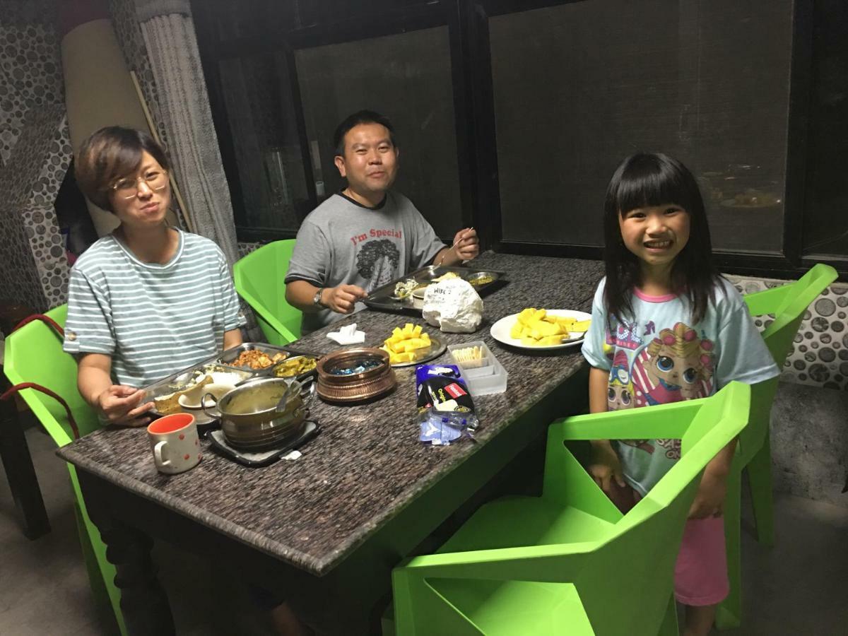 Bnb Royal Tourist House Katmandou Extérieur photo