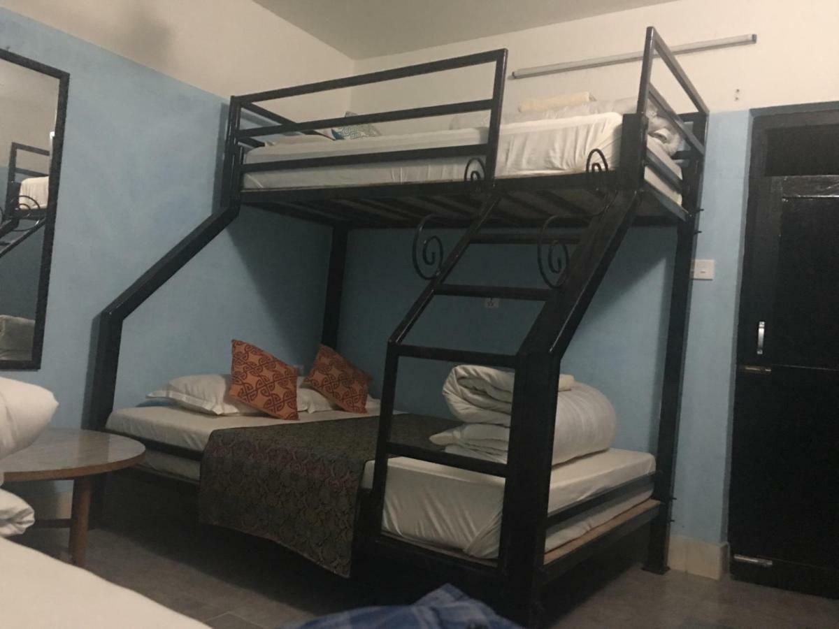 Bnb Royal Tourist House Katmandou Extérieur photo